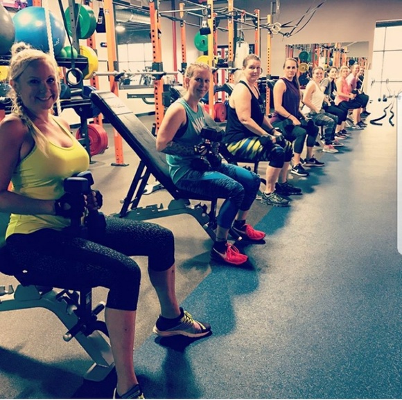 Meet your Posher, Brandy - Picture 2 of 2